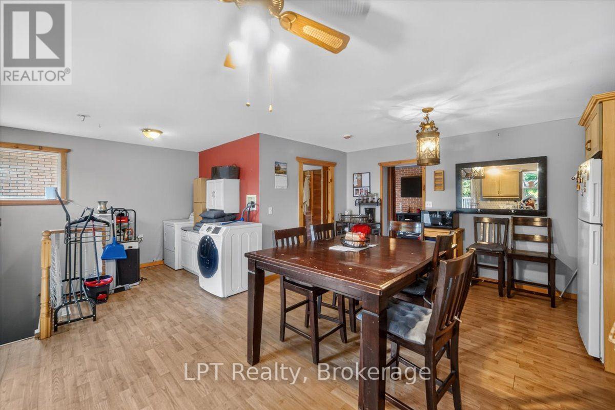 611 Romaine Street Property Photo 9