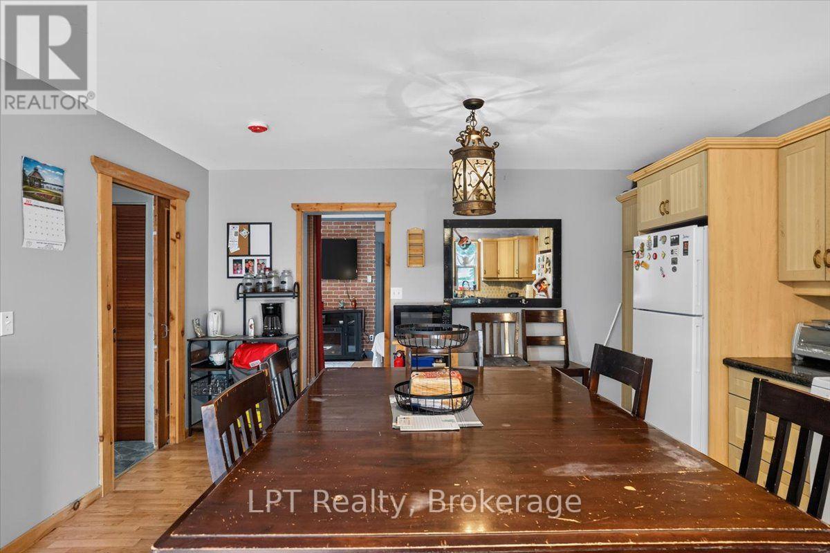 611 Romaine Street Property Photo 10