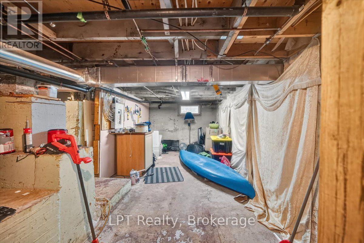 611 Romaine Street Property Photo 22