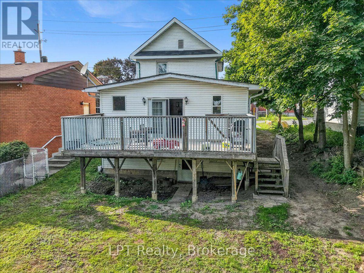 611 Romaine Street Property Photo 29
