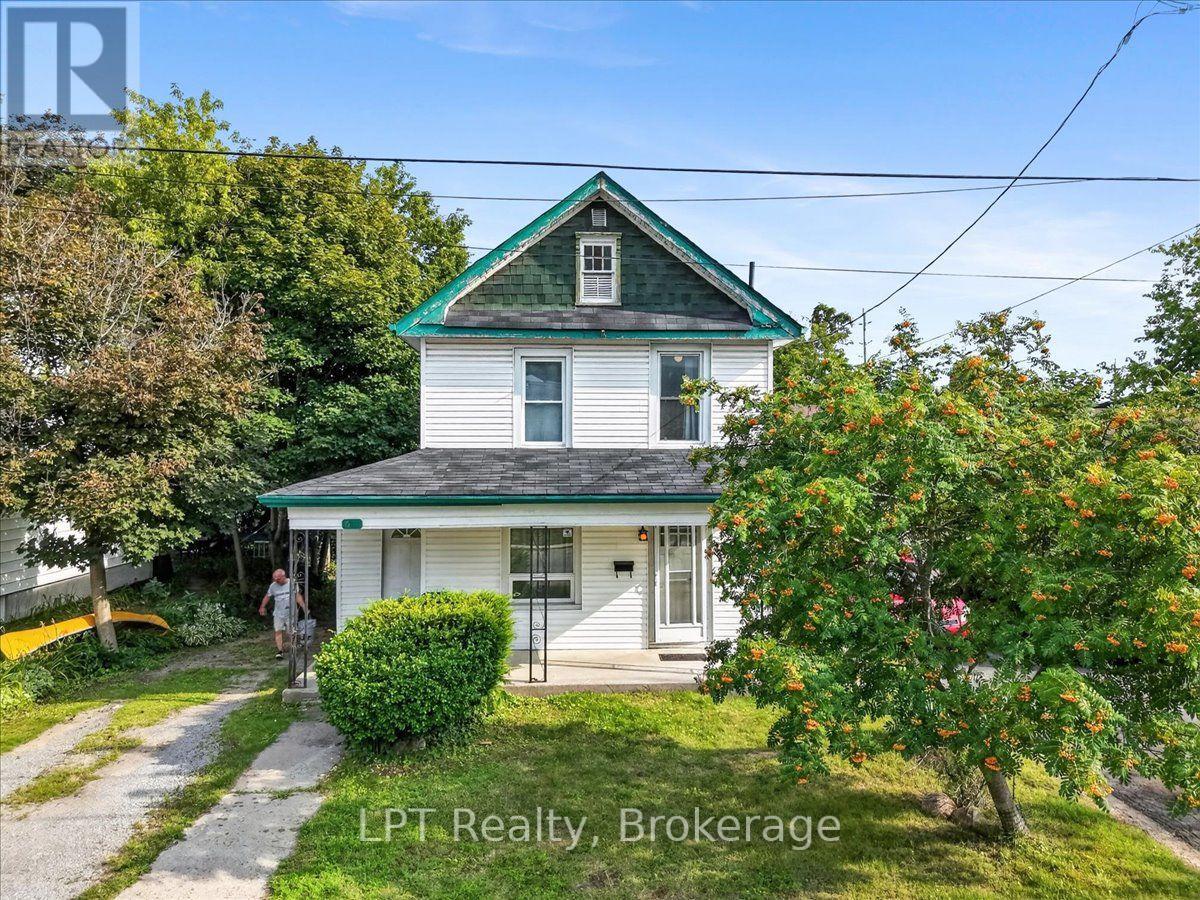 611 Romaine Street Property Photo 38