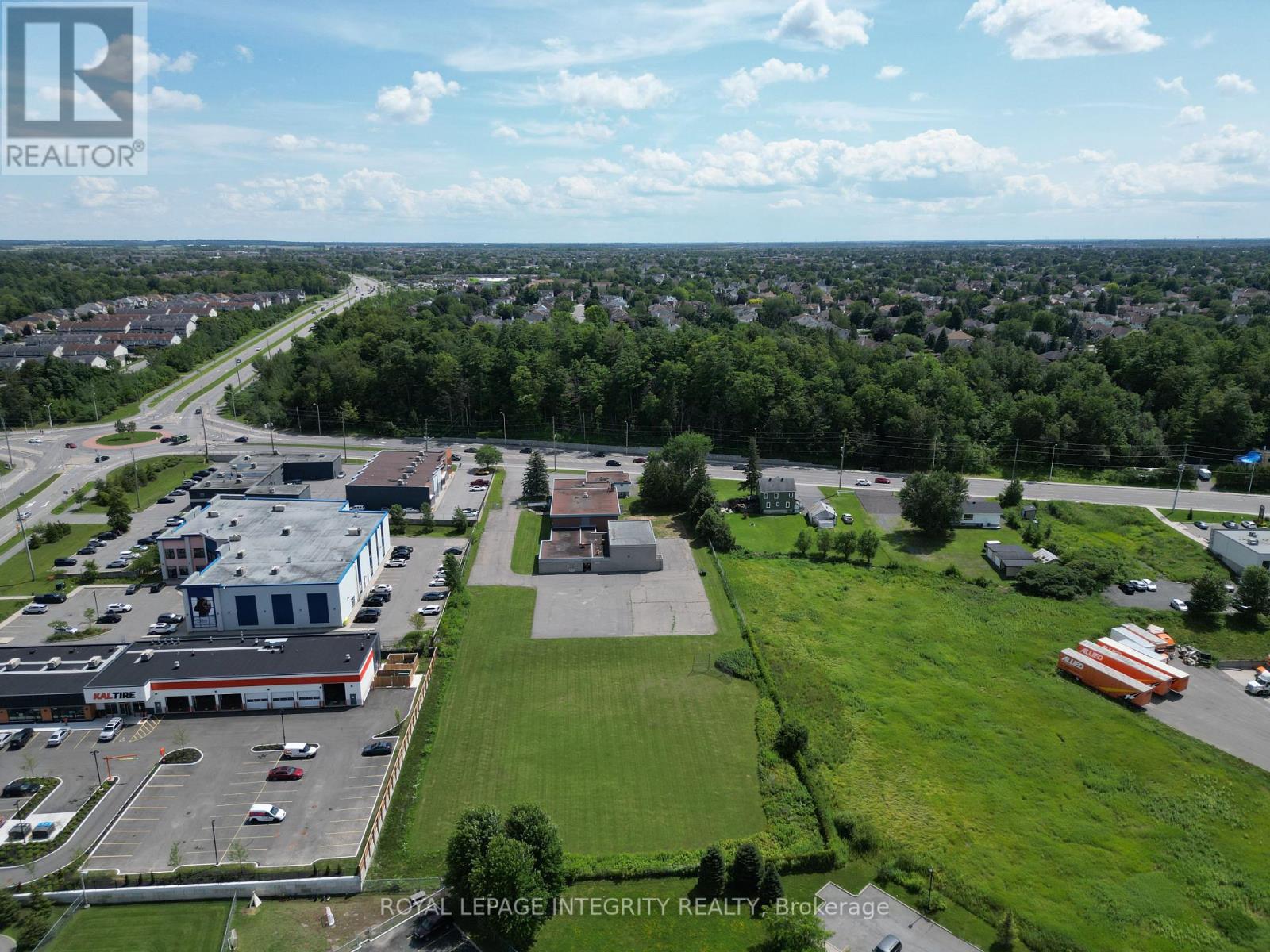 3775 St Joseph Boulevard Property Photo 6