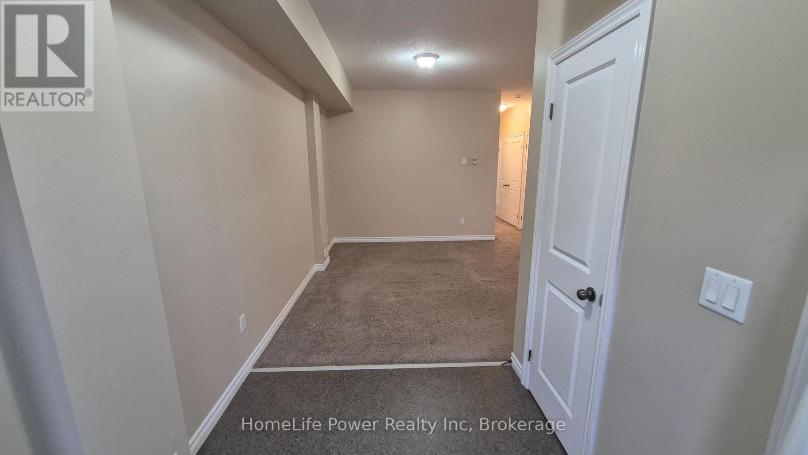22 - 225 Riddell Street Property Photo 4