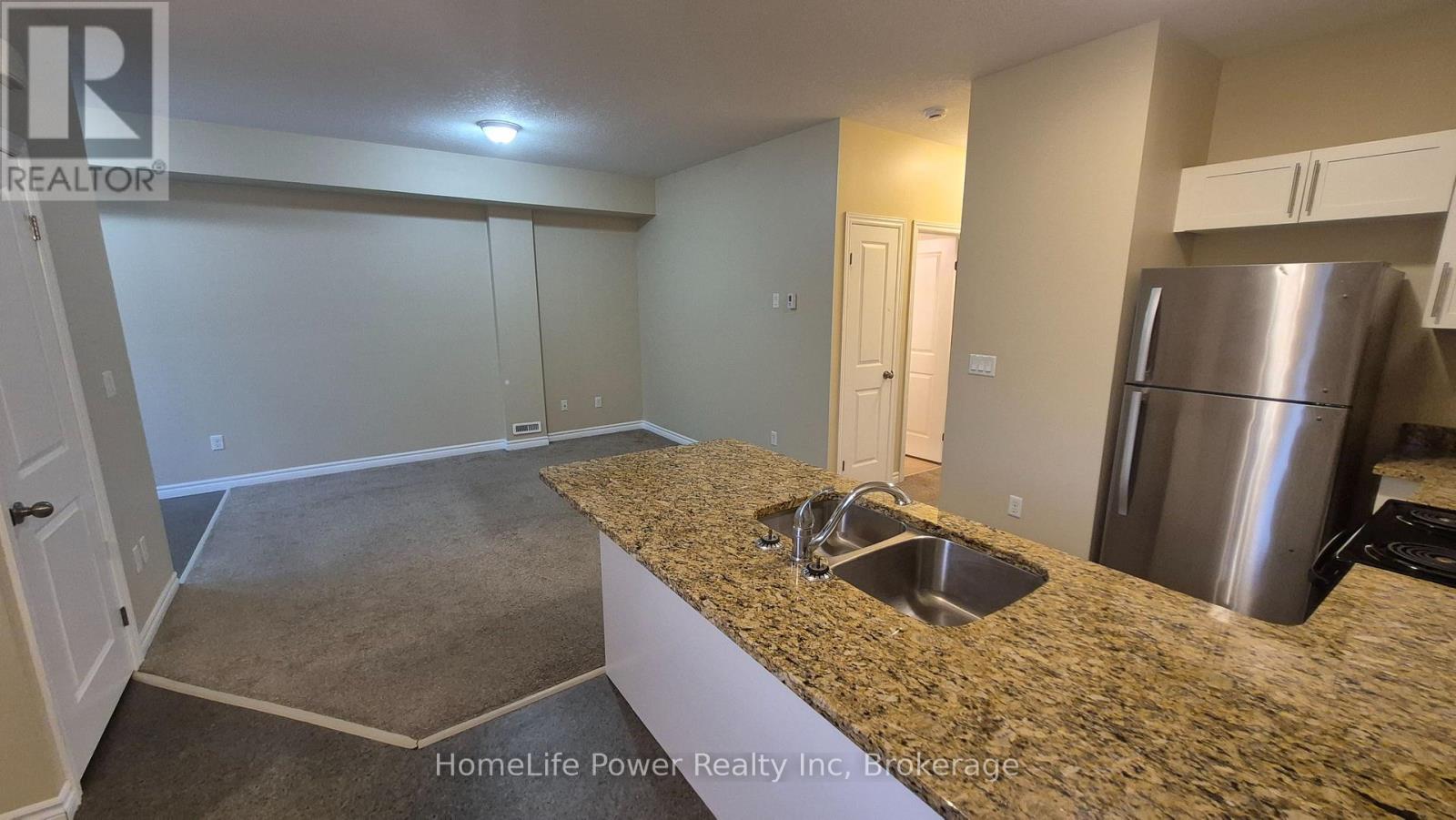 22 - 225 Riddell Street Property Photo 9