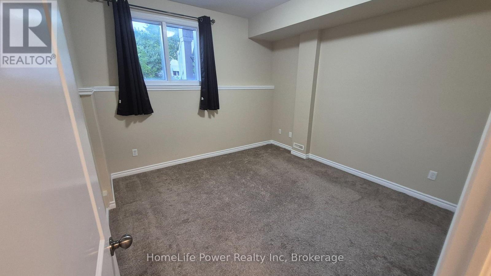 22 - 225 Riddell Street Property Photo 10