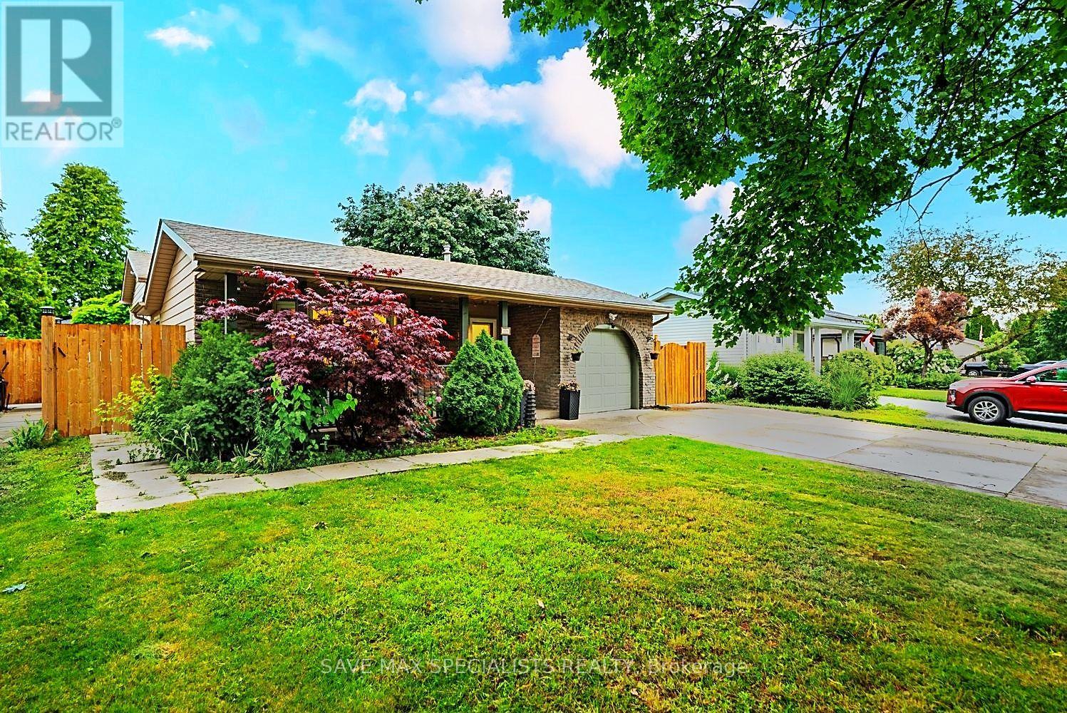 26 FAIRINGTON CRESCENT