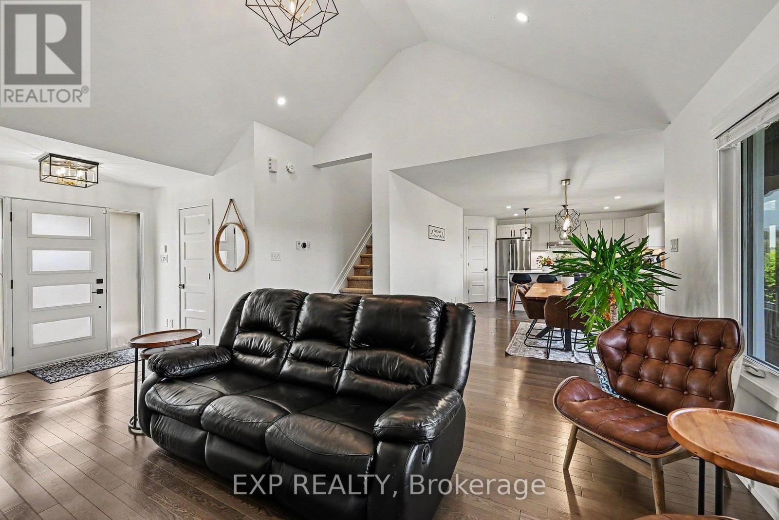 306 Moisson Street Property Photo 6