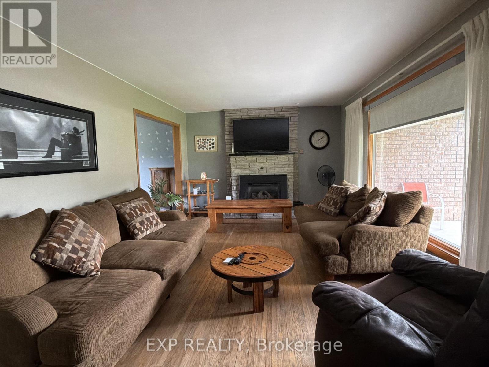 120 Huron Avenue Property Photo 3