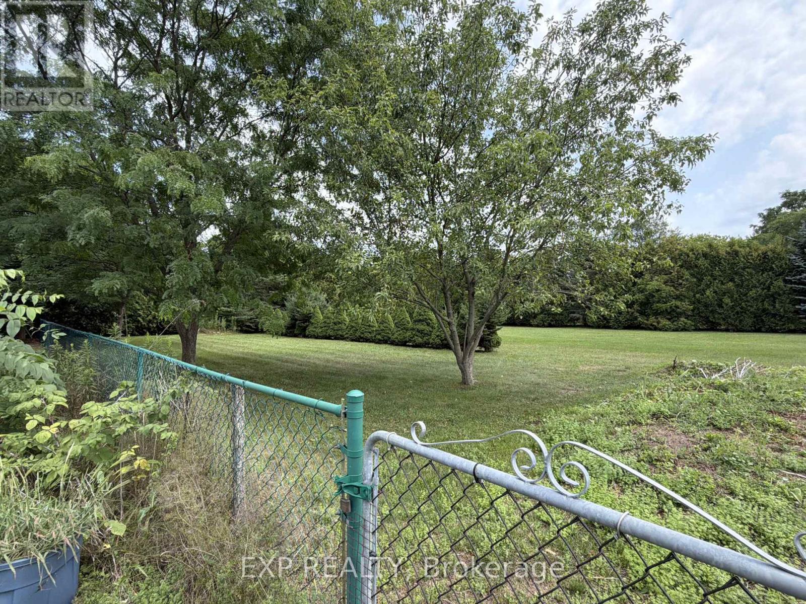 120 Huron Avenue Property Photo 23