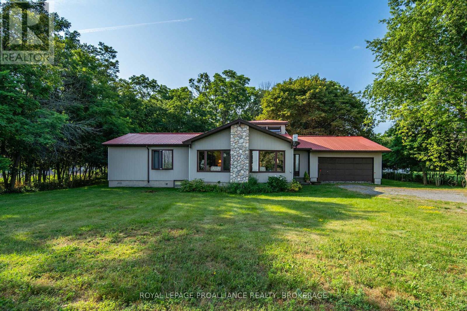 1039 Highway 96 Property Photo 2