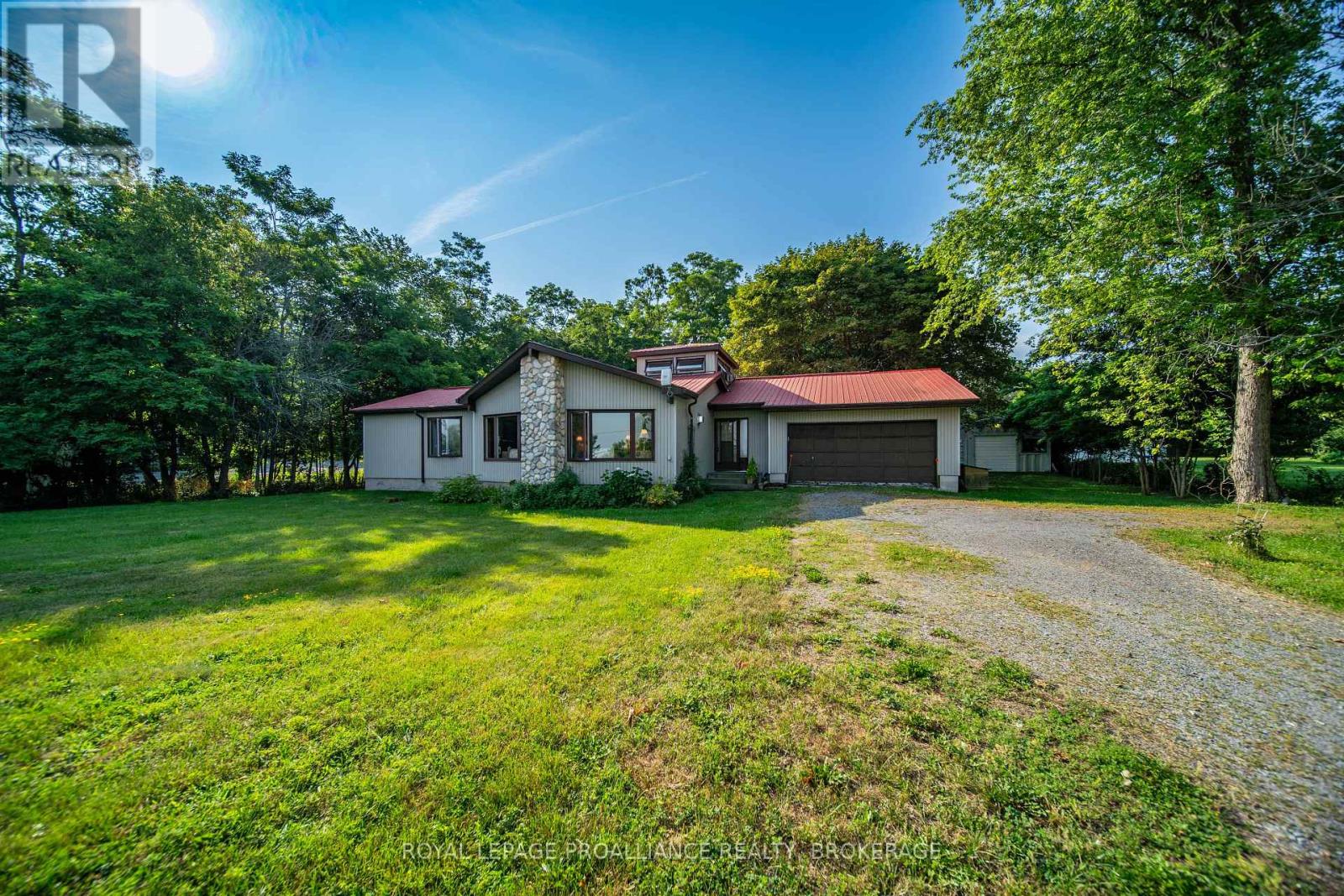 1039 Highway 96 Property Photo 3