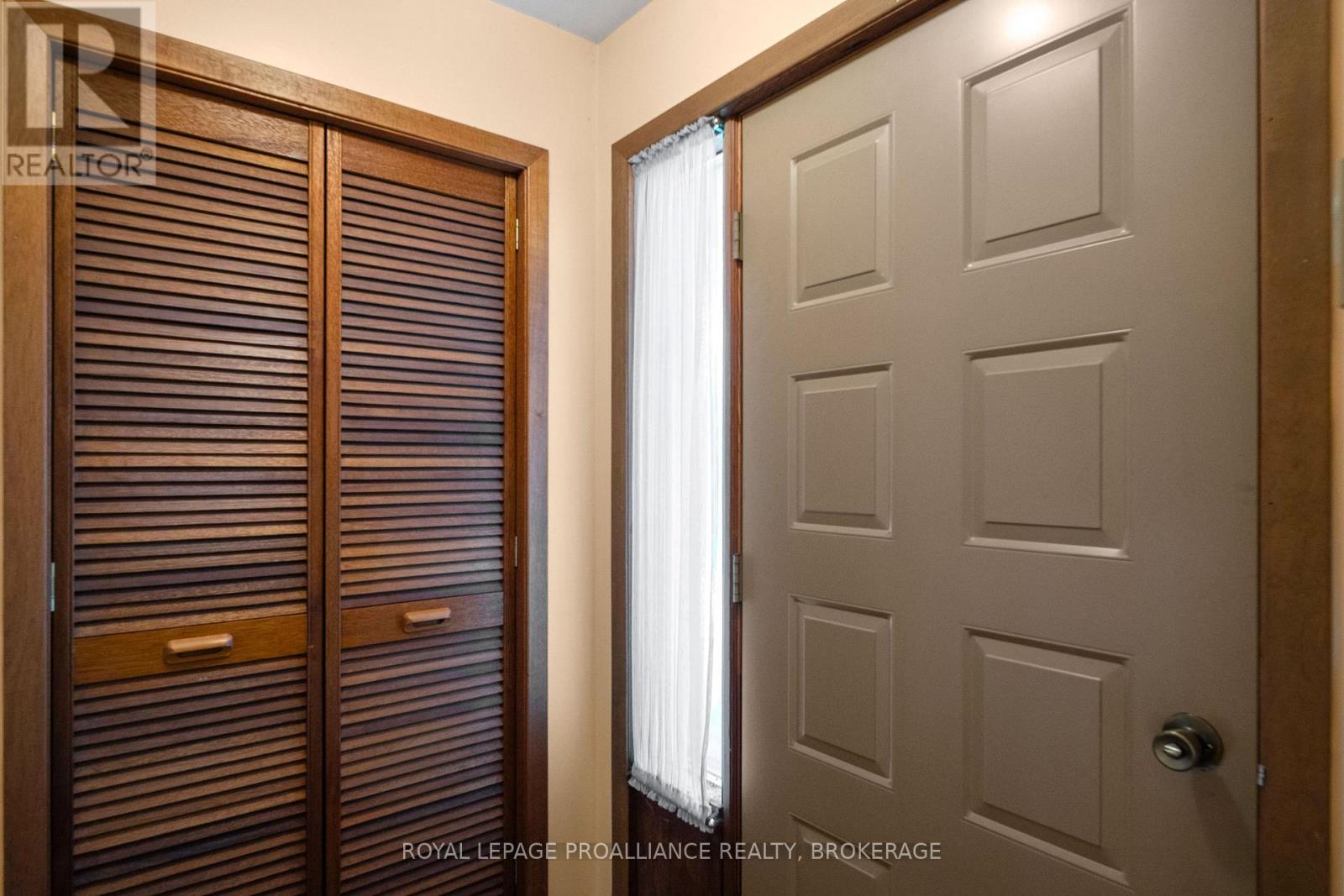 1039 Highway 96 Property Photo 6