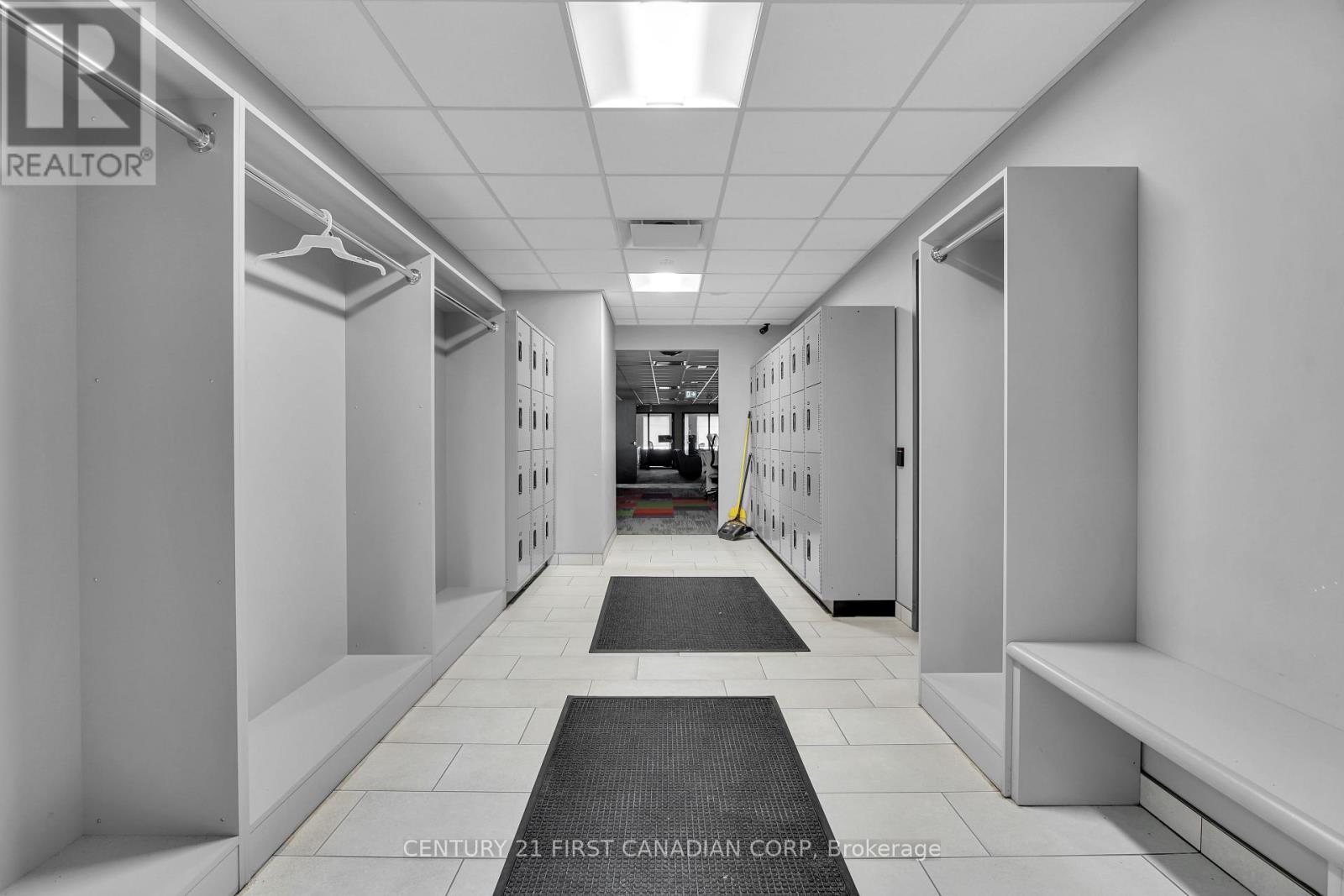 700 York Street Property Photo 25