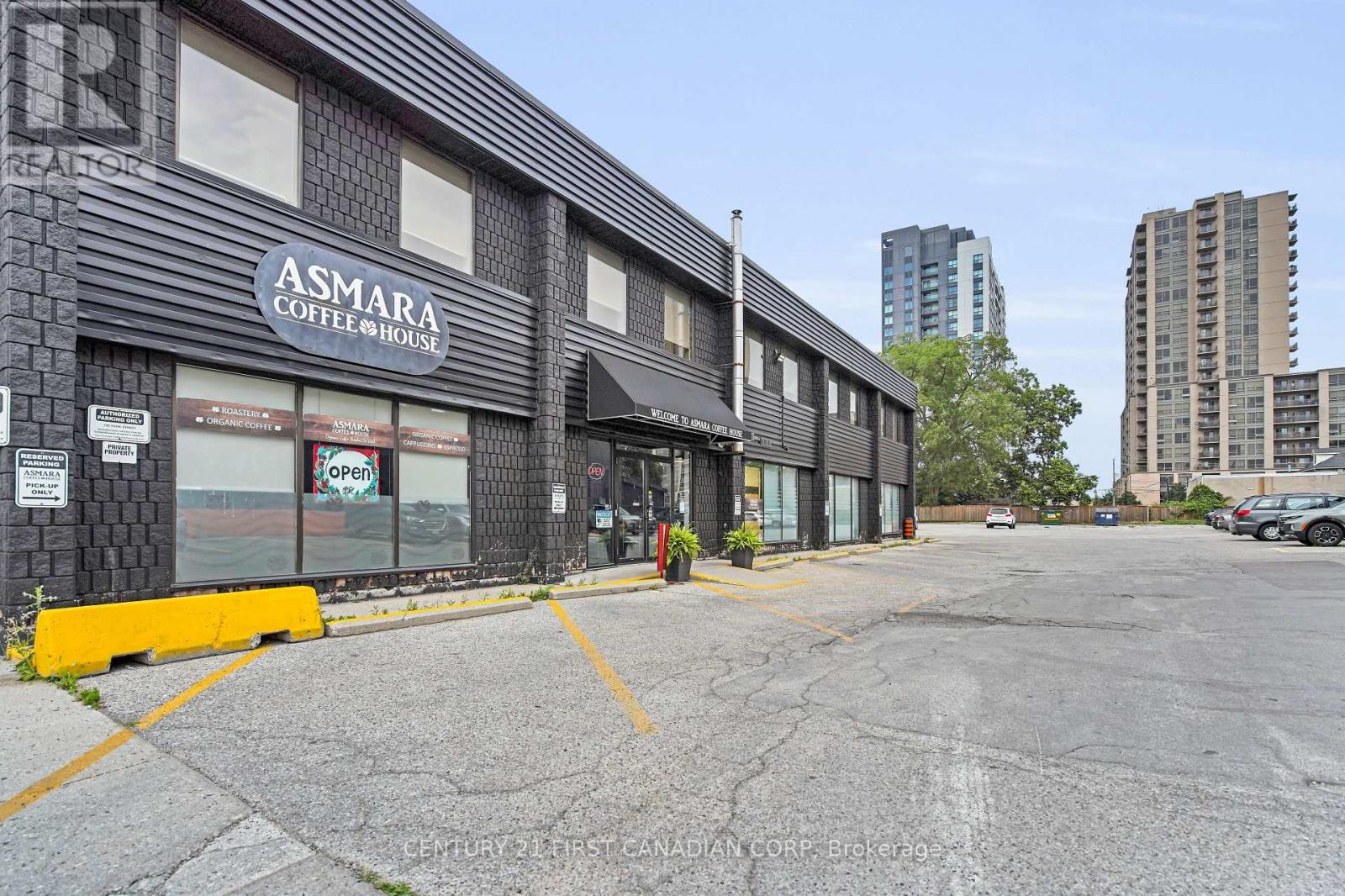 700 York Street Property Photo 48