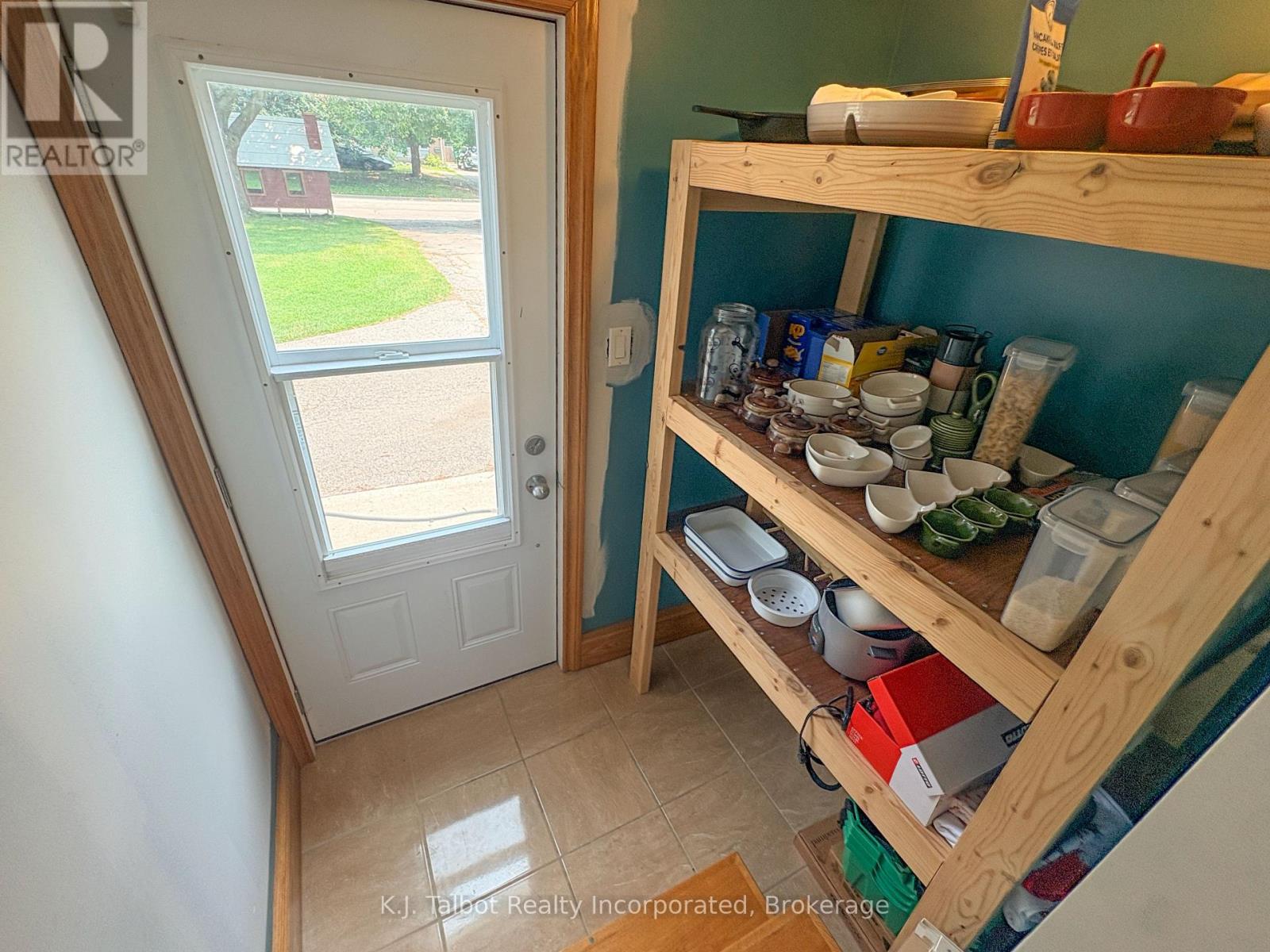342 John Street Property Photo 16