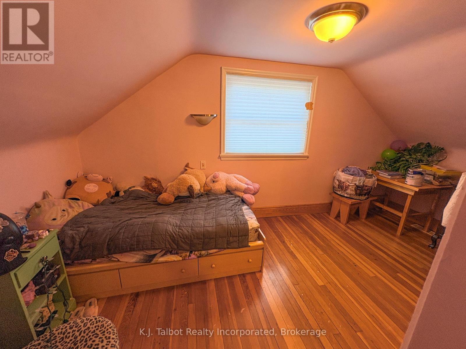 342 John Street Property Photo 25
