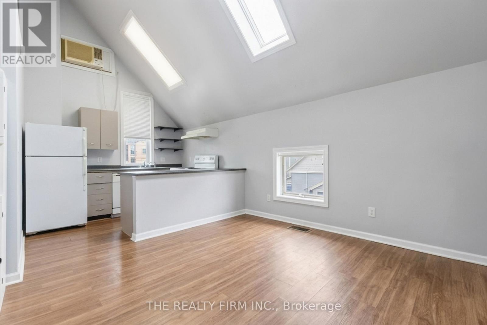 631 Elias Street Property Photo 9