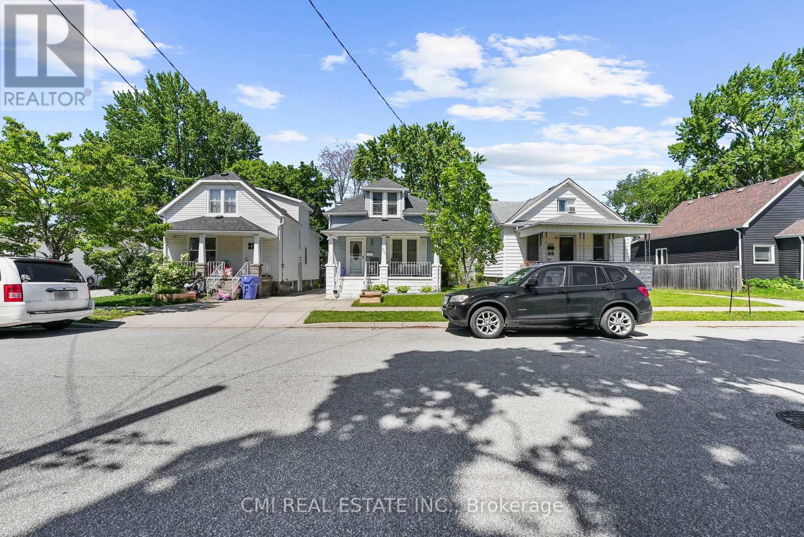 433 Lydia Street Property Photo 2