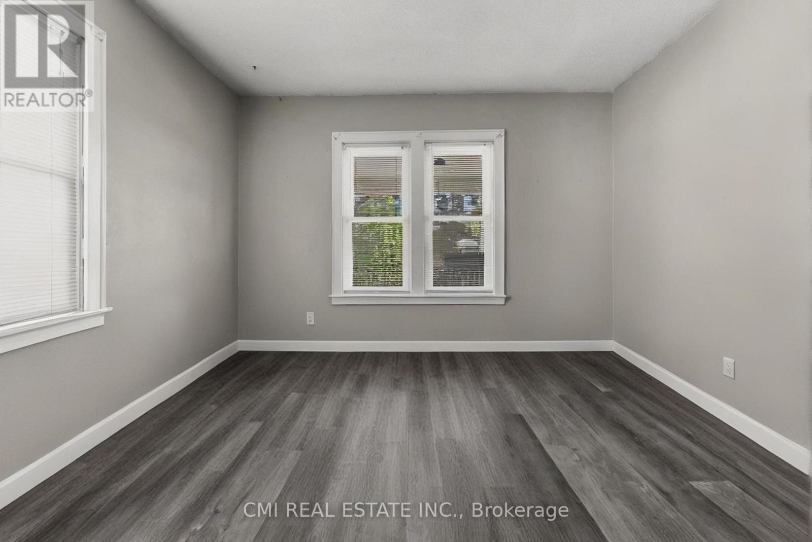 433 Lydia Street Property Photo 5