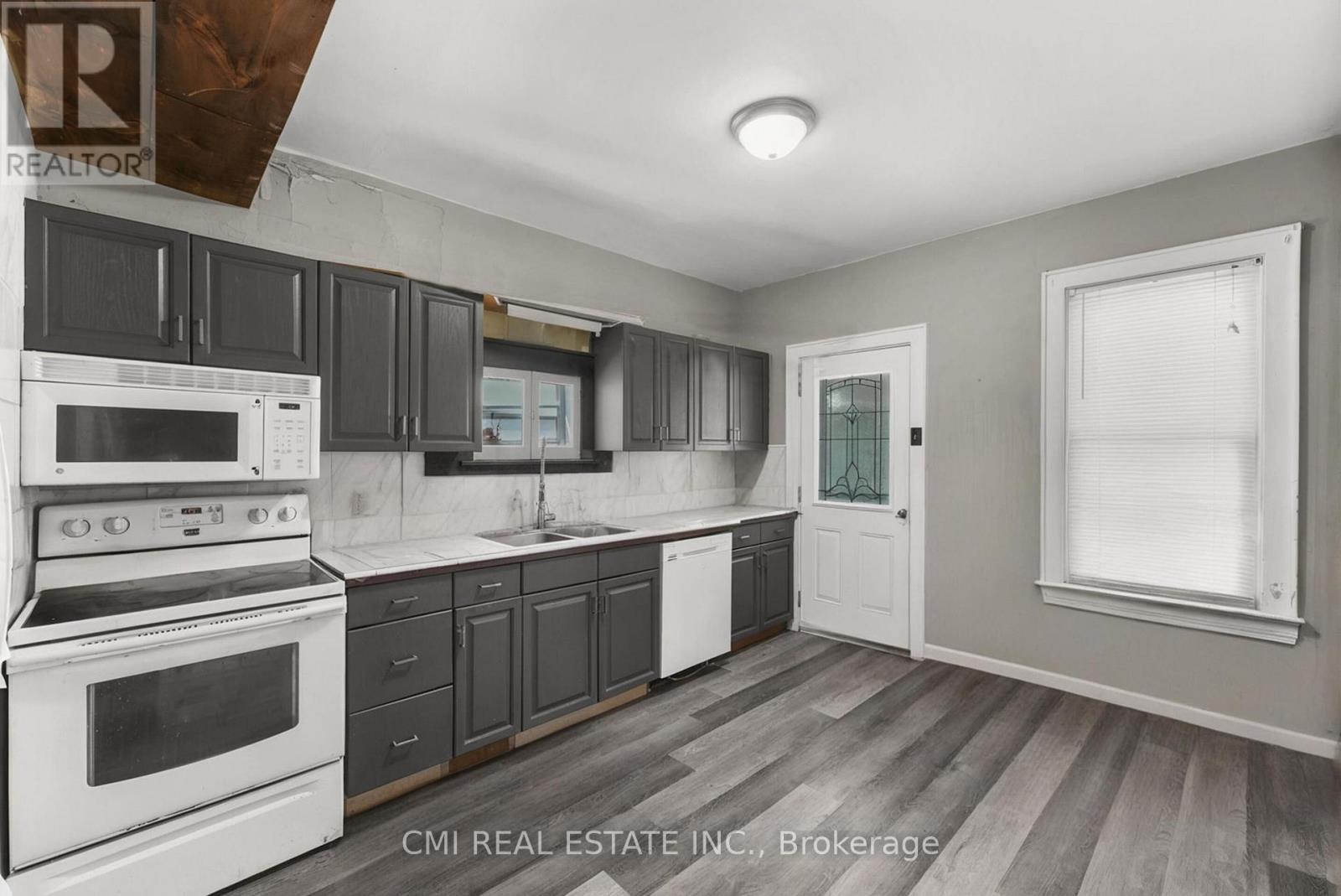 433 Lydia Street Property Photo 18