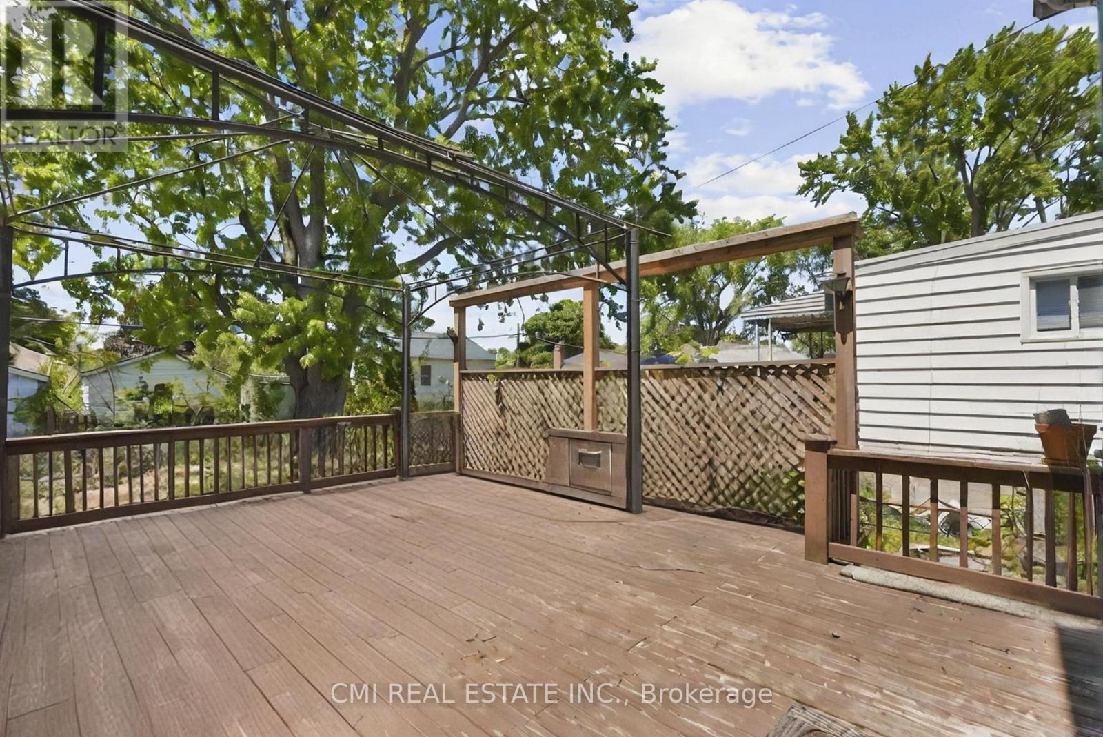 433 Lydia Street Property Photo 34