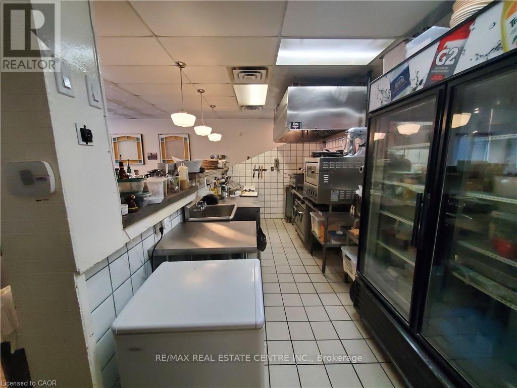 102 - 162 King William Street Property Photo 24