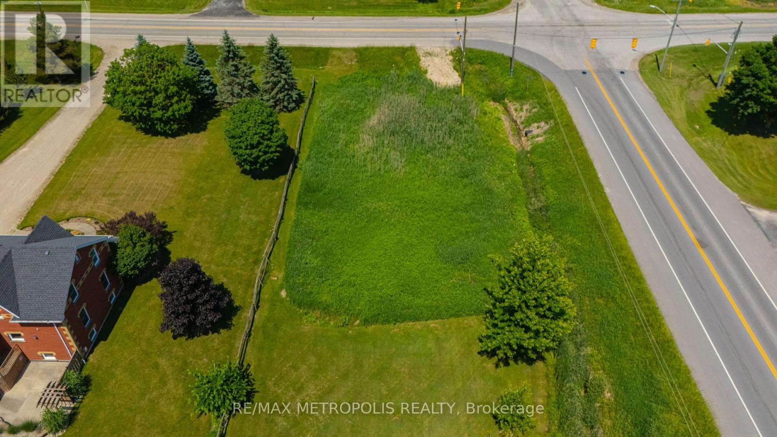 7462 Wellington 11 Road Property Photo 1