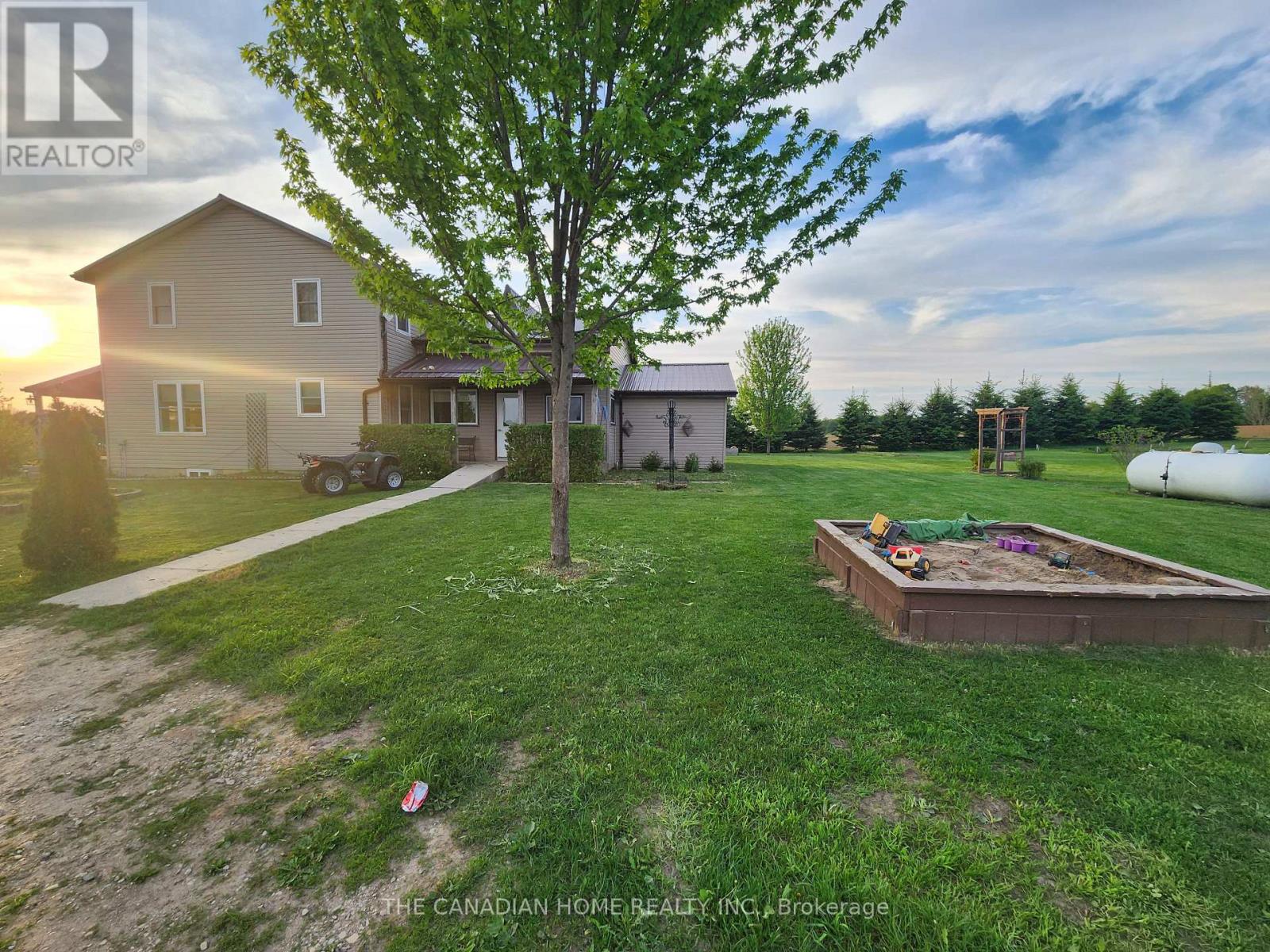 90020 Gilmour Line Property Photo 2