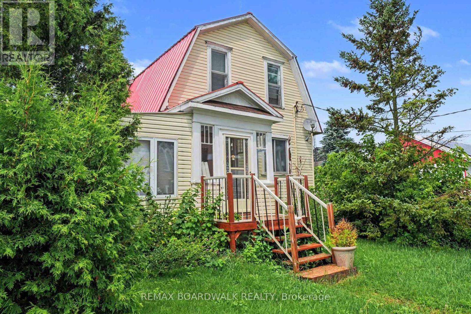 11049 Gilmour Road Property Photo 3