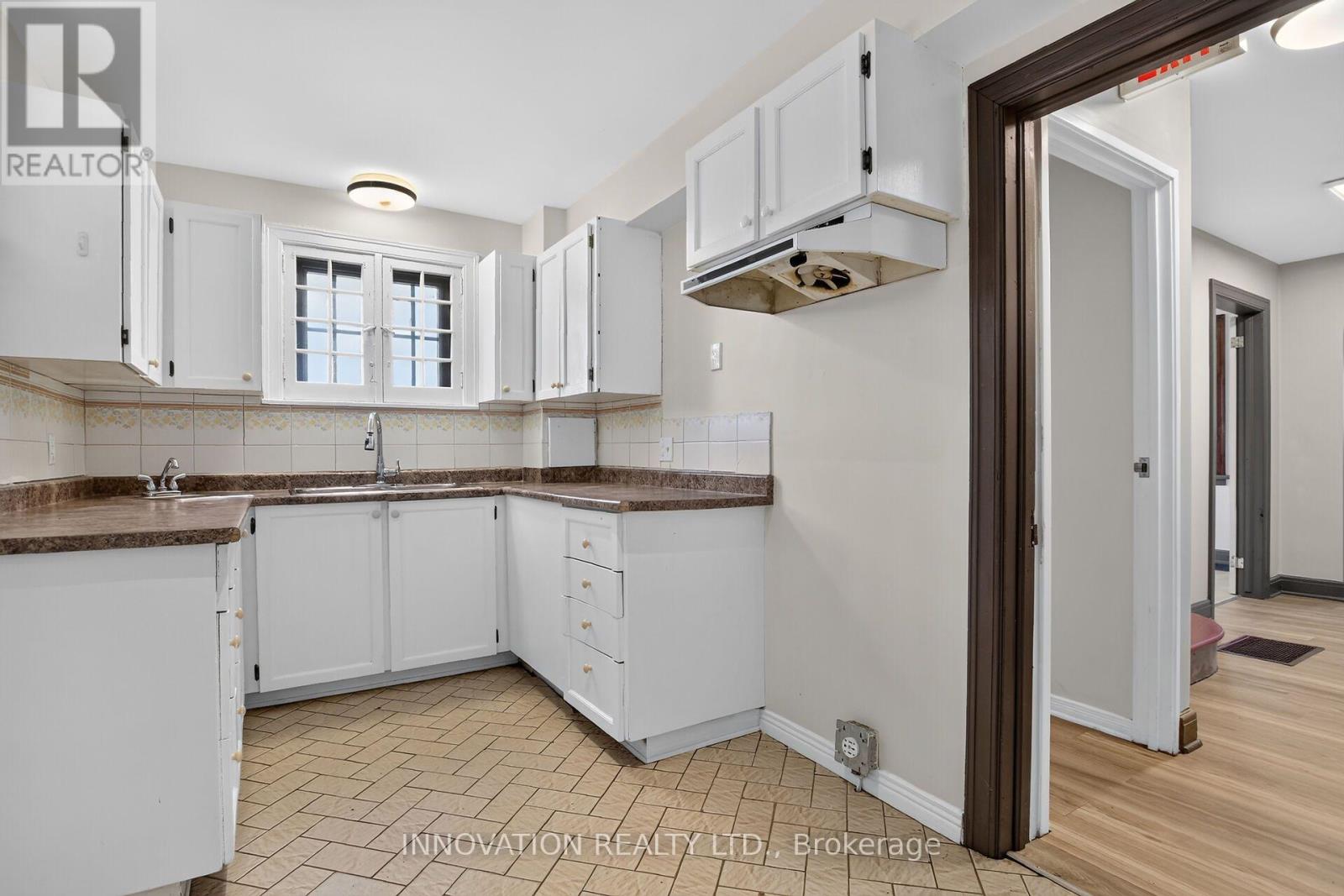 1572 Main Street Property Photo 15