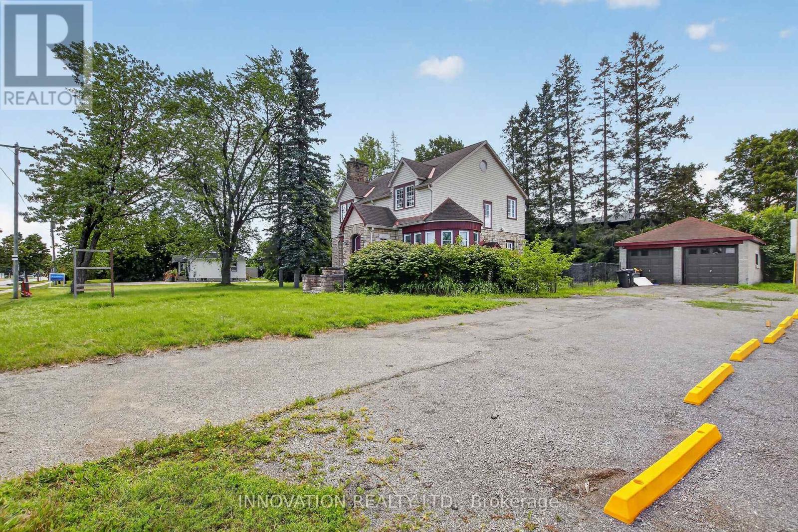 1572 Main Street Property Photo 35