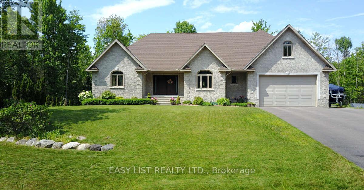 110 MONCK SQUARE Property Photo 1