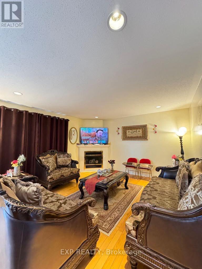2086 Ricardo Street Property Photo 6