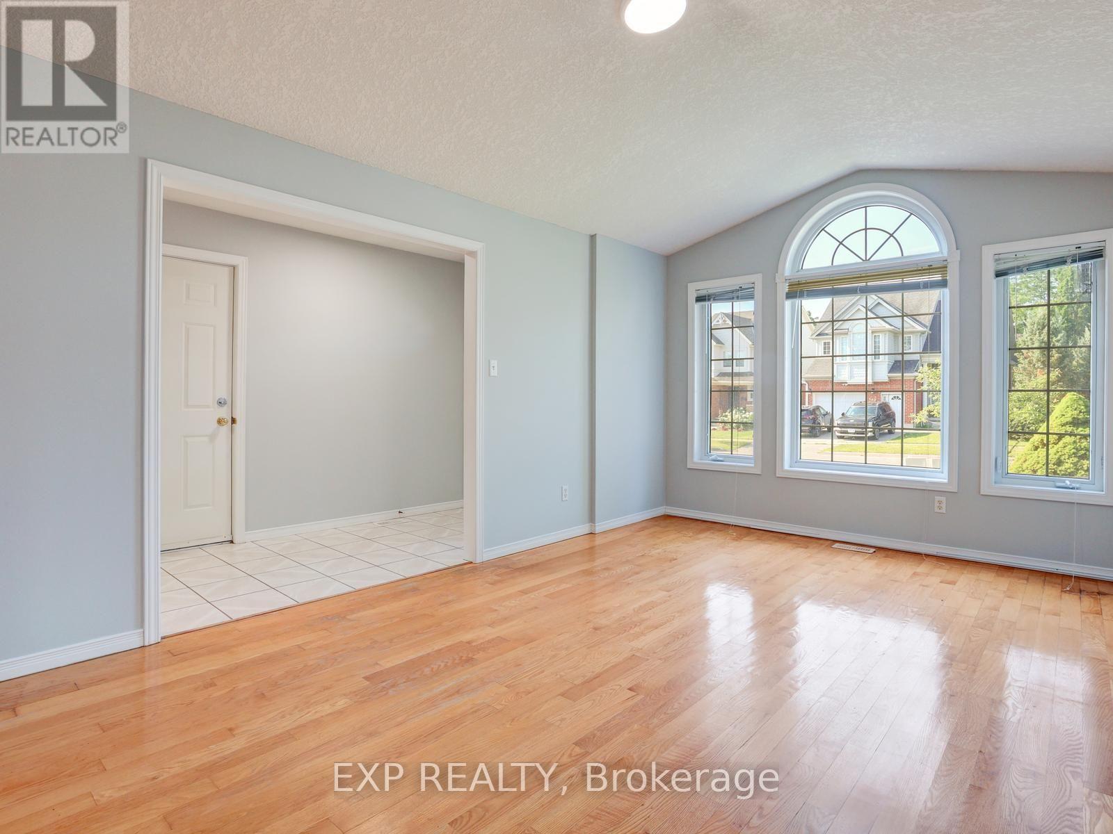 163 Daimler Drive Property Photo 9