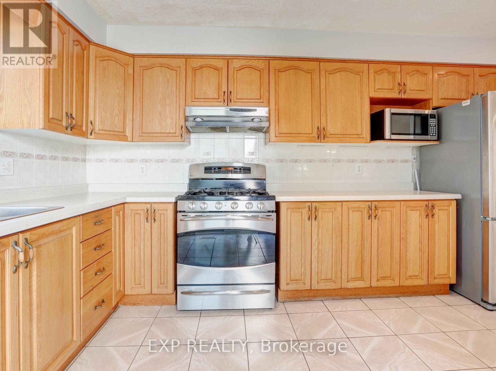 163 Daimler Drive Property Photo 16