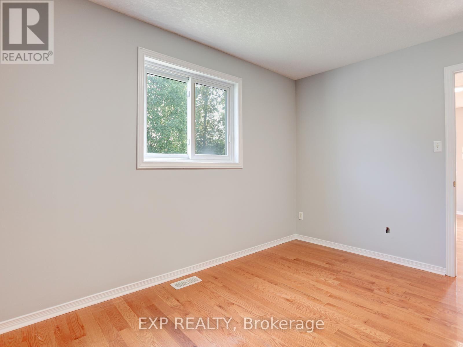 163 Daimler Drive Property Photo 26