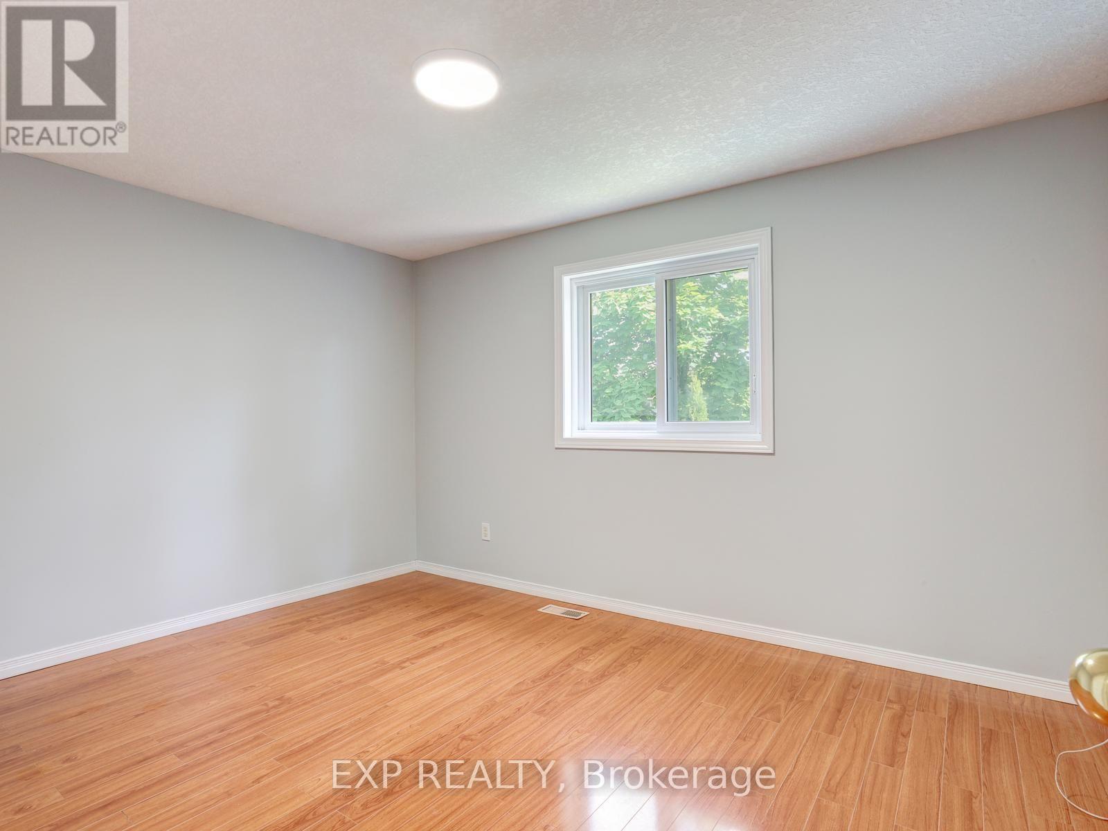 163 Daimler Drive Property Photo 35
