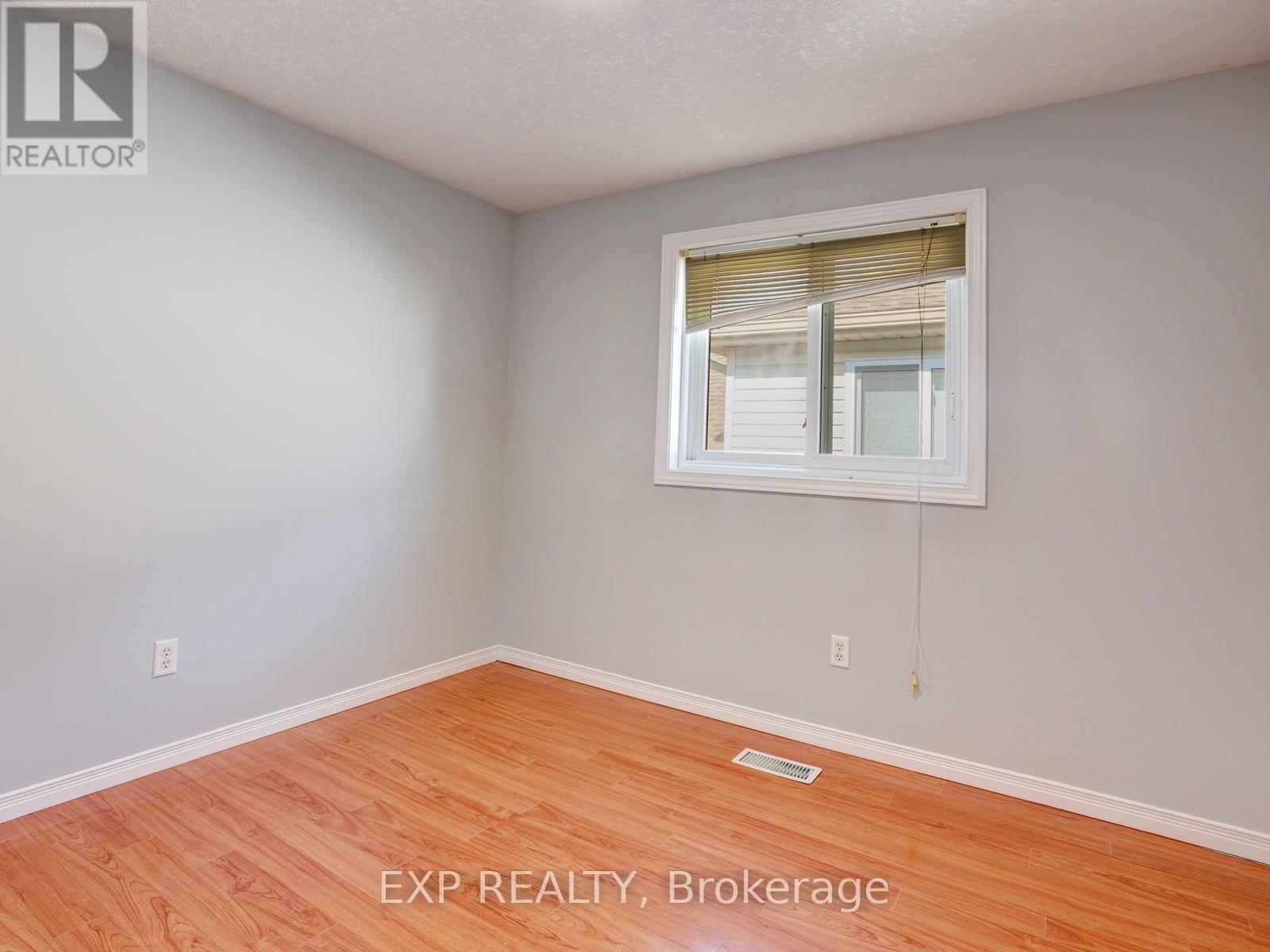 163 Daimler Drive Property Photo 39