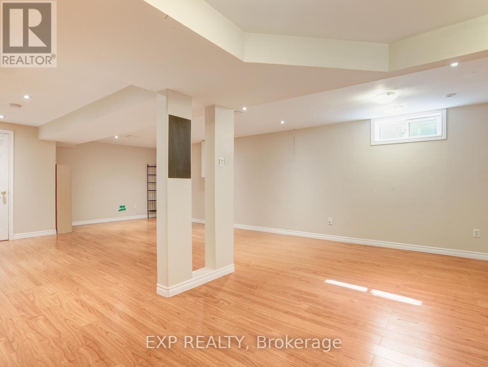 163 Daimler Drive Property Photo 42