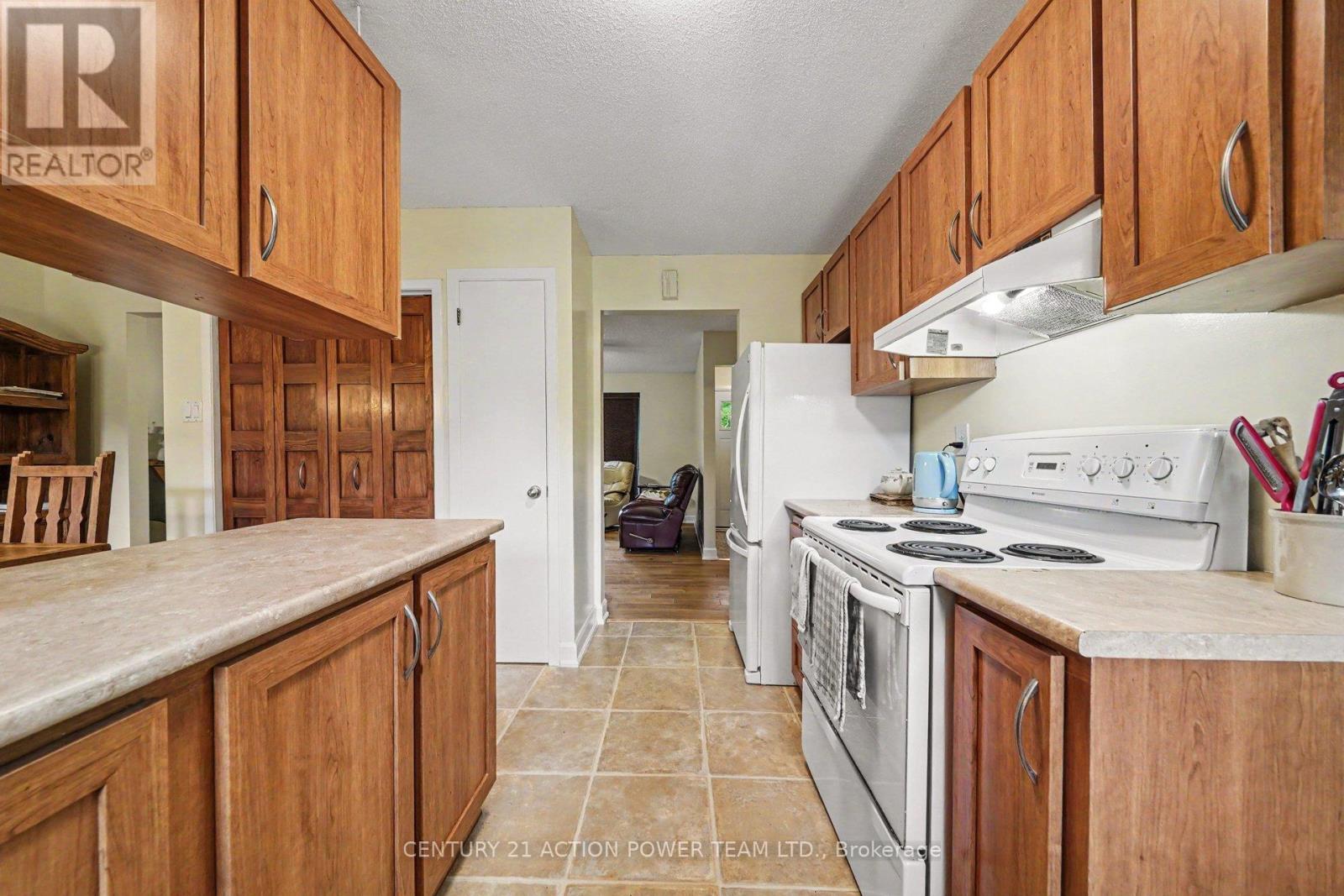931 Kevin Crescent Property Photo 13