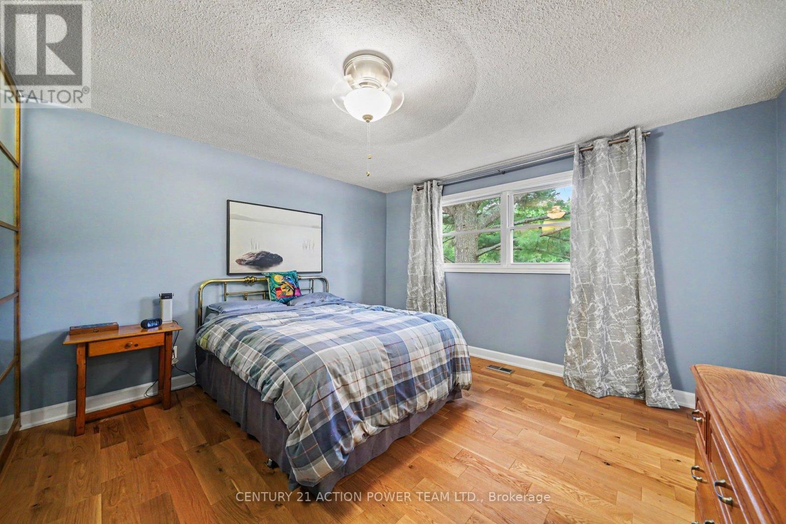 931 Kevin Crescent Property Photo 21