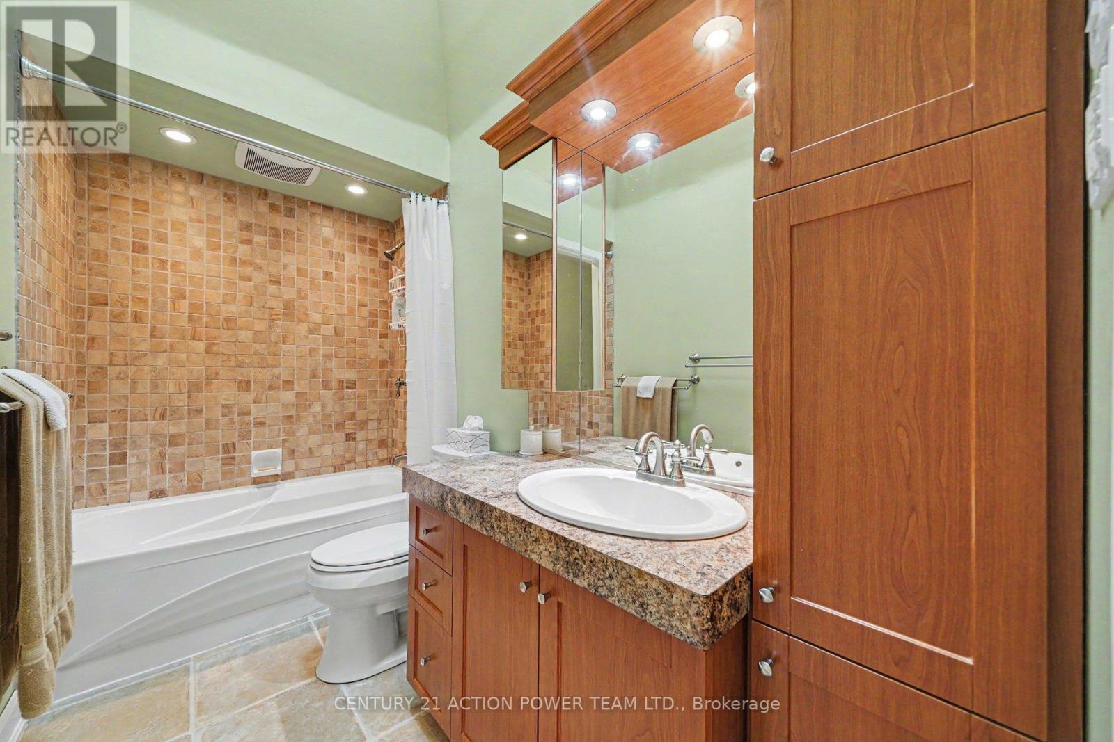 931 Kevin Crescent Property Photo 23