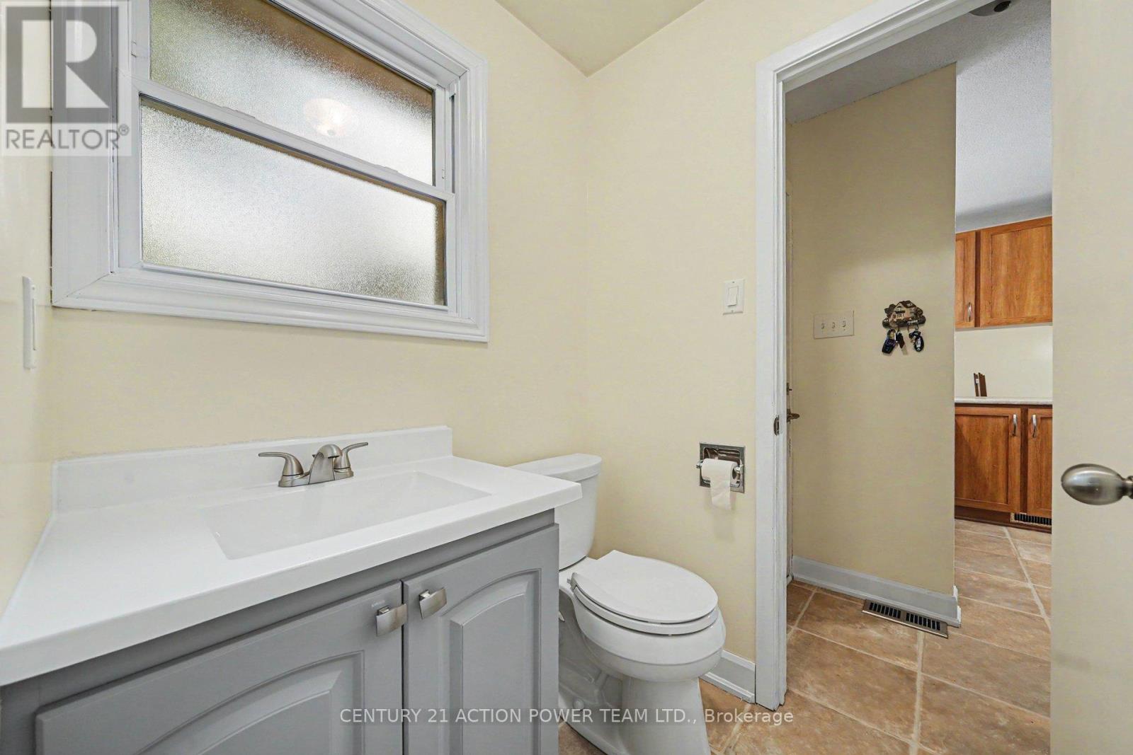 931 Kevin Crescent Property Photo 26