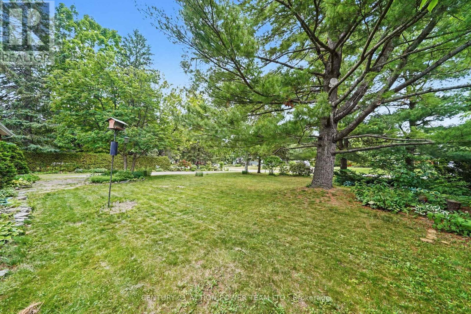 931 Kevin Crescent Property Photo 37