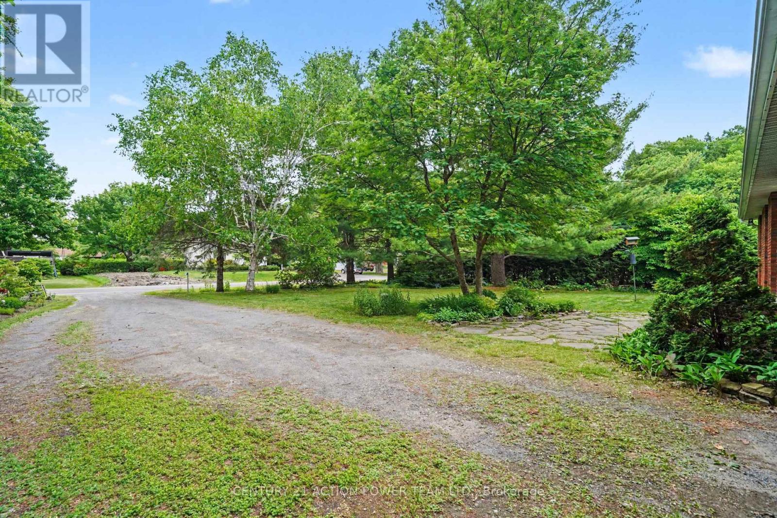931 Kevin Crescent Property Photo 44