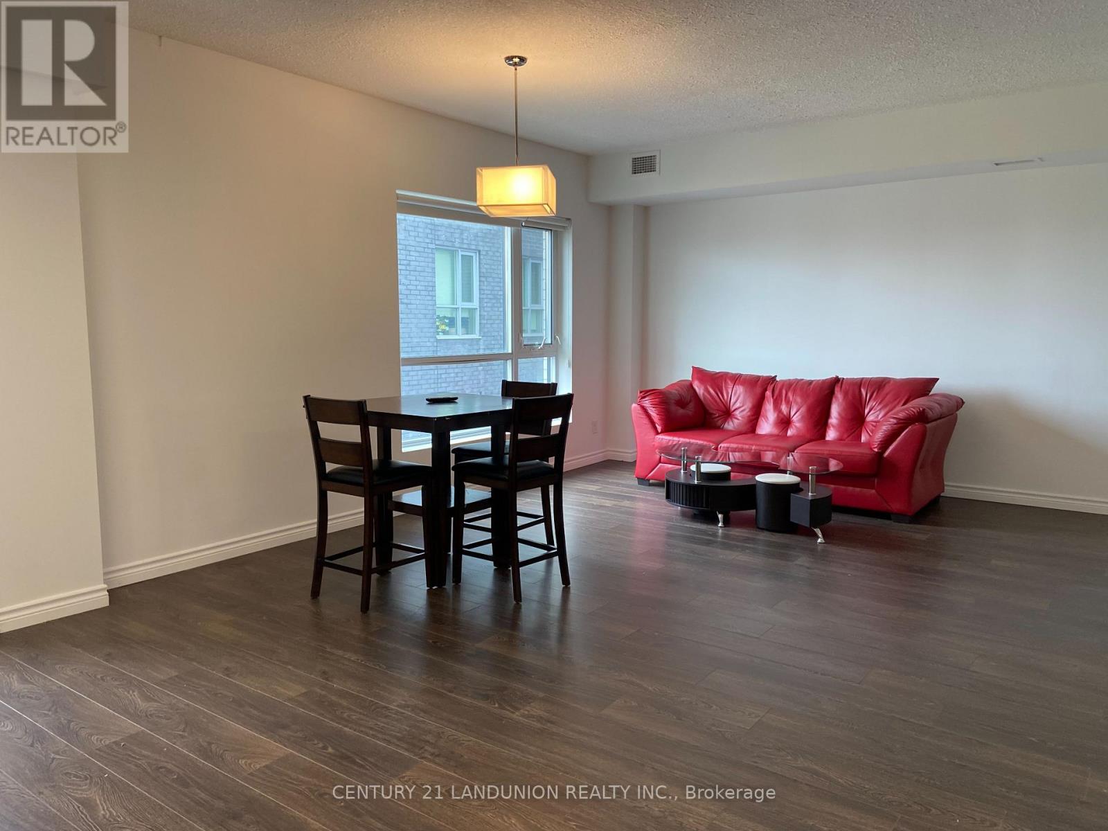 #1004 - 158 King Street N Property Photo 3