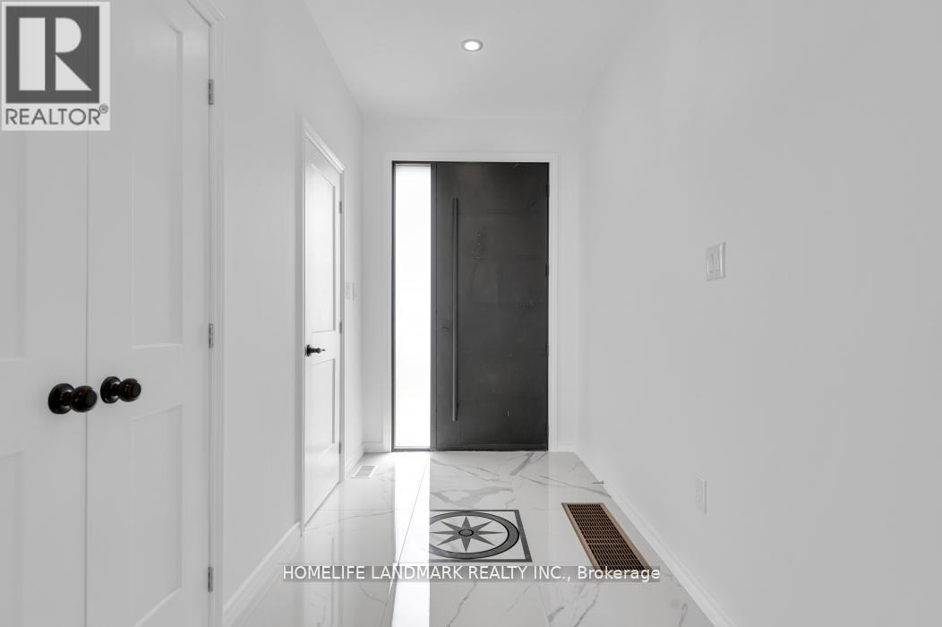 254 Naseby Street Property Photo 8