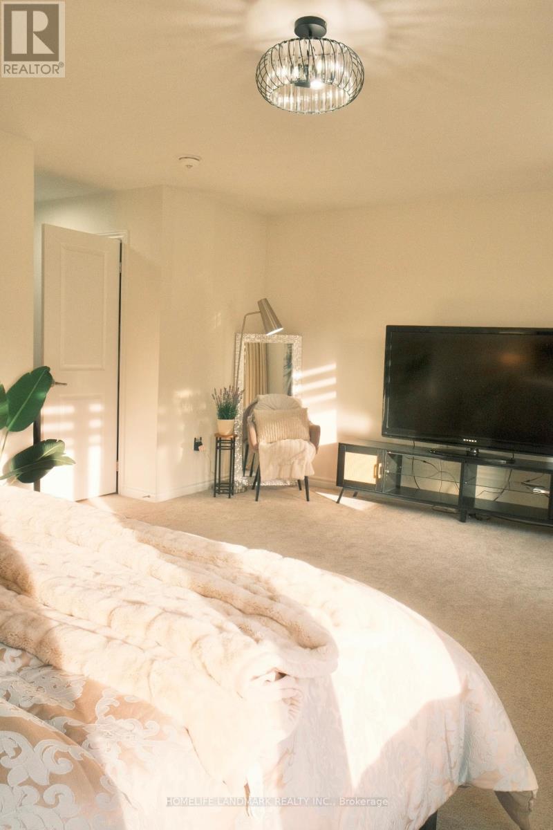 117 - 305 Garner Road W Property Photo 17