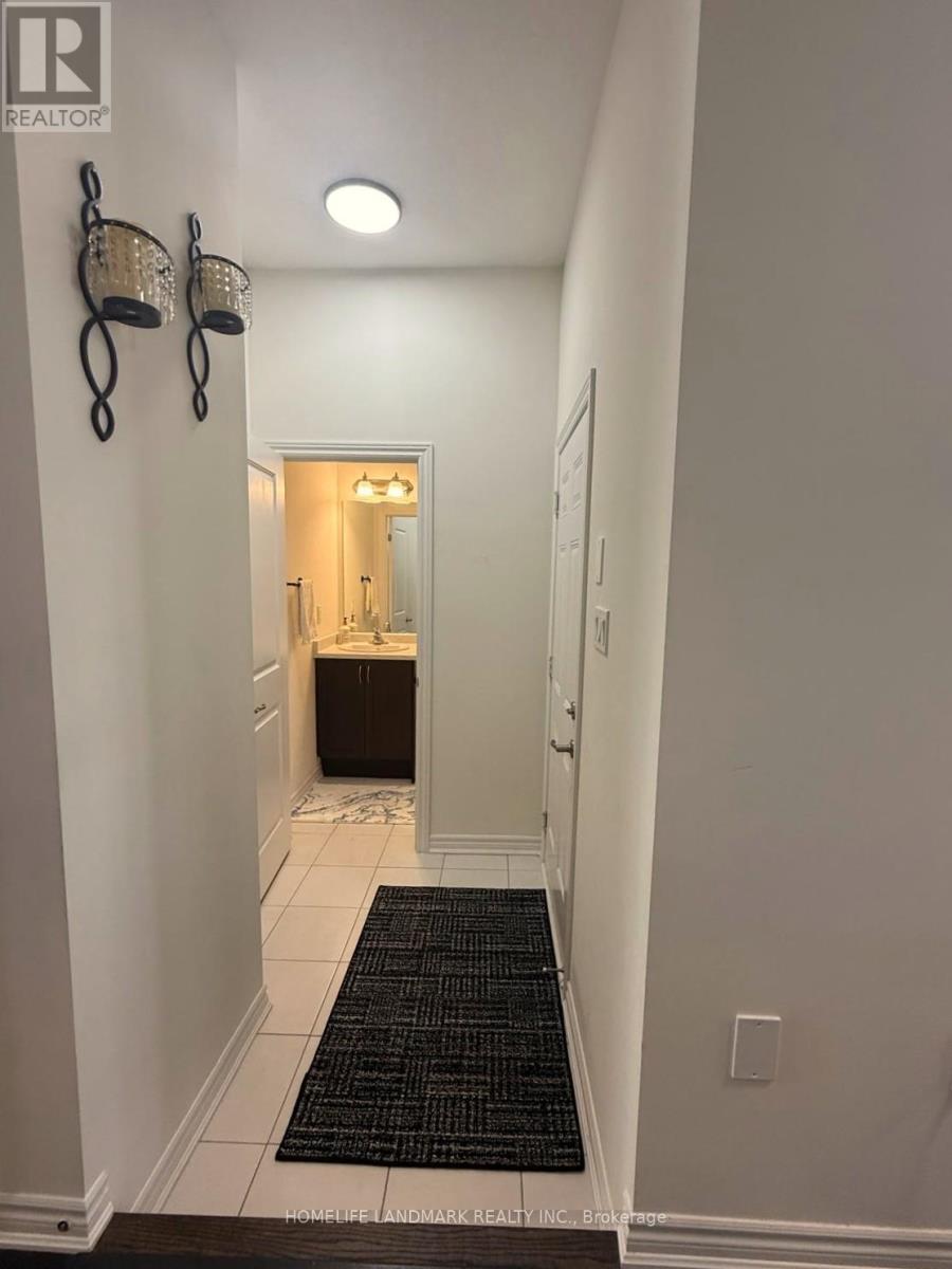 117 - 305 Garner Road W Property Photo 26