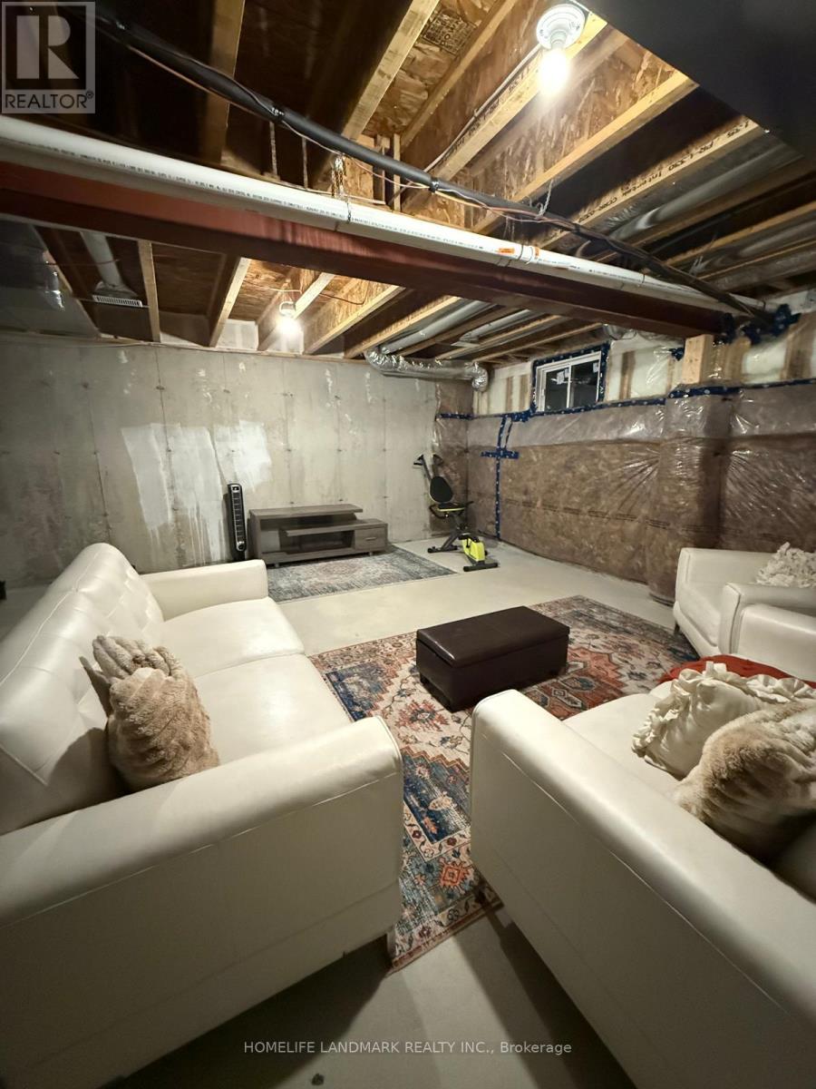 117 - 305 Garner Road W Property Photo 28